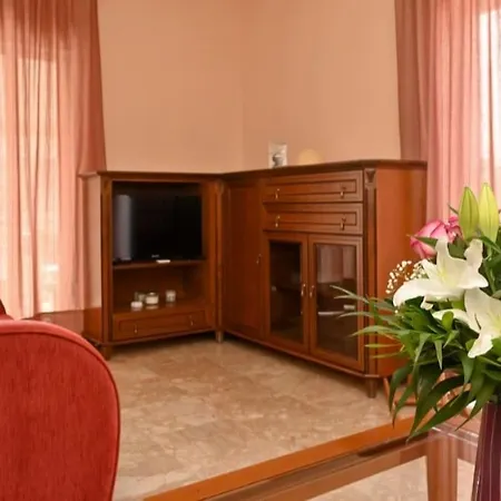 Spacious 70 M2 Ideal For Families Friends * Paralía