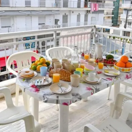 דירה Spacious 70 M2 Ideal For Families Friends *