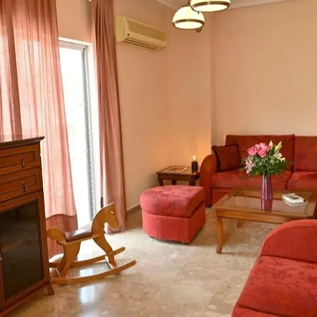 Spacious 70 M2 Ideal For Families Friends Paralía