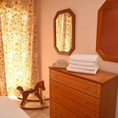 Spacious 70 M2 Ideal For Families Friends * Paralía